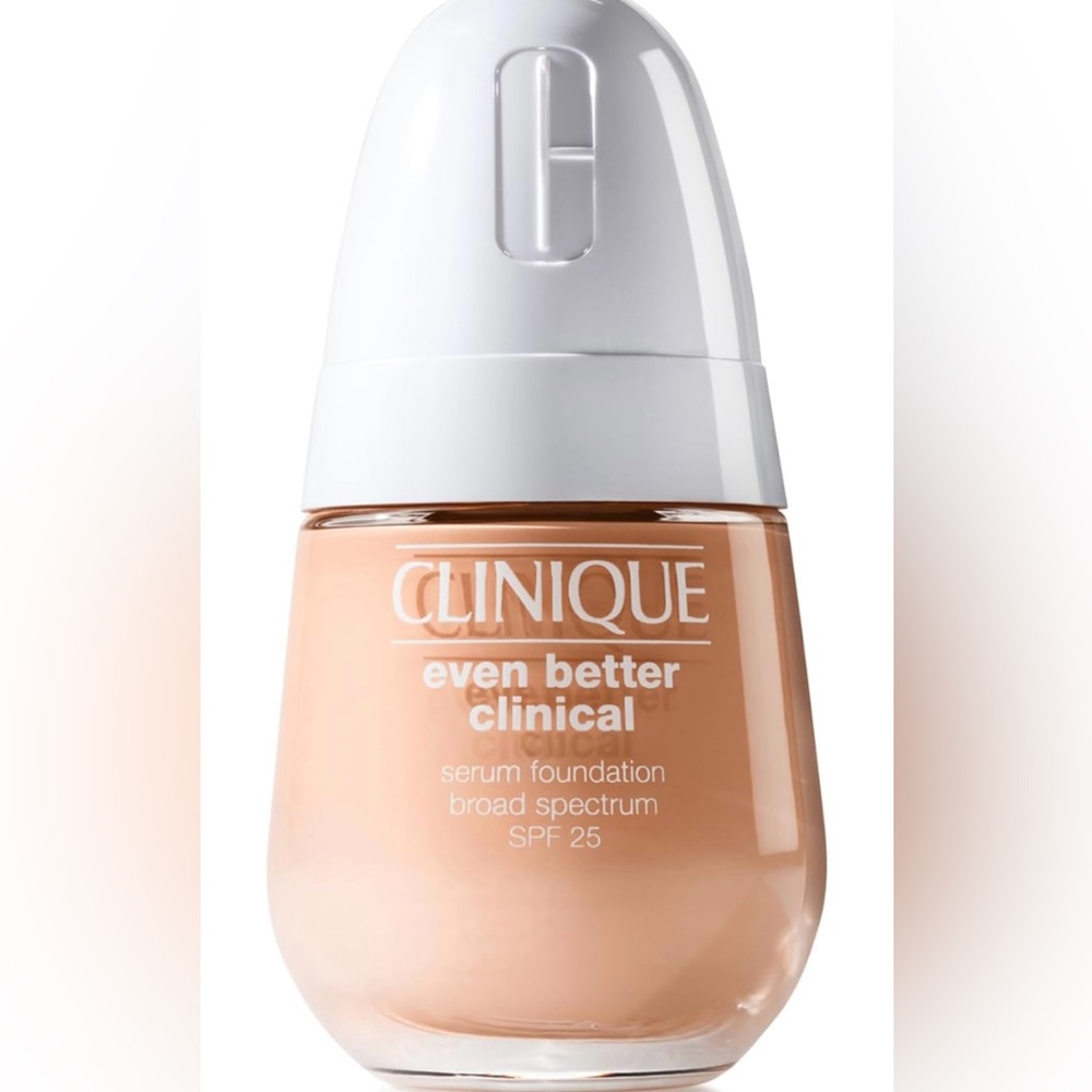 A44 Clinique Even Better Clinical Serum Full Coverage Hydrating Foundation‎